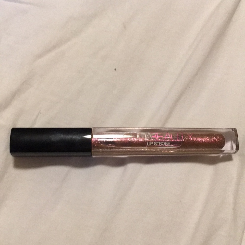 HudaBeauty Lip Strobe
